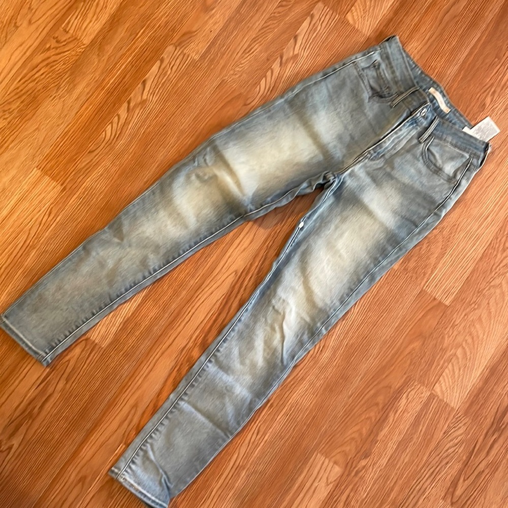 Levi skinny jeans